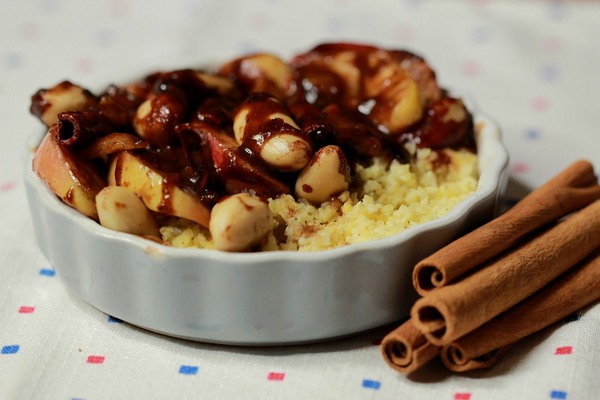 Kasza Jaglana z Jabłkiem pod Cynamonowym karmelem z Syropu Klonowego fot. 3