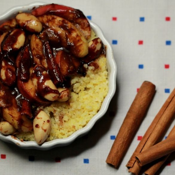 Kasza Jaglana z Jabłkiem pod Cynamonowym karmelem z Syropu Klonowego fot. 1