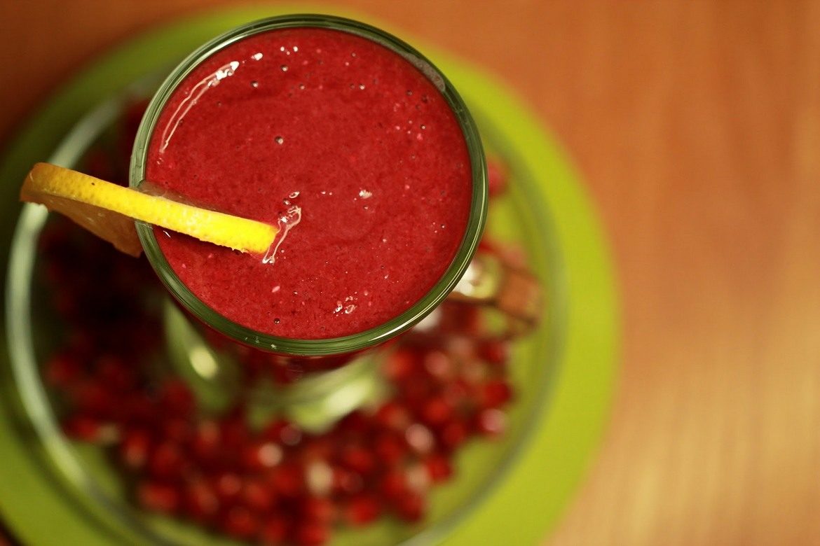 Czerwony Koktajl z Granatem i Suszem z Buraczków fot. 1