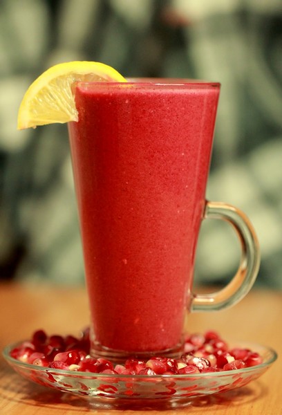 Czerwony Koktajl z Granatem i Suszem z Buraczków fot. 2