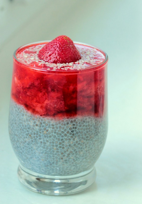 Pudding chia z&nbsp;truskawkowym musem fot. 2
