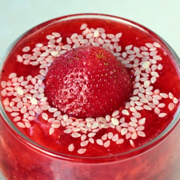 Pudding chia z&nbsp;truskawkowym musem fot. 1