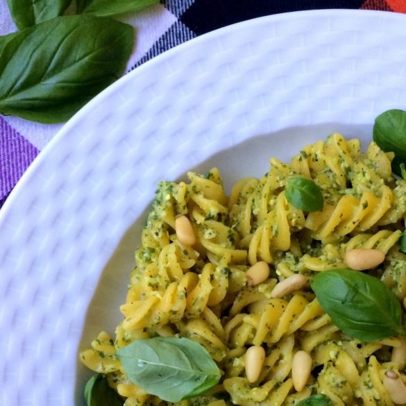 Bazyliowe Pesto z Orzeszkami Pini fot. 1