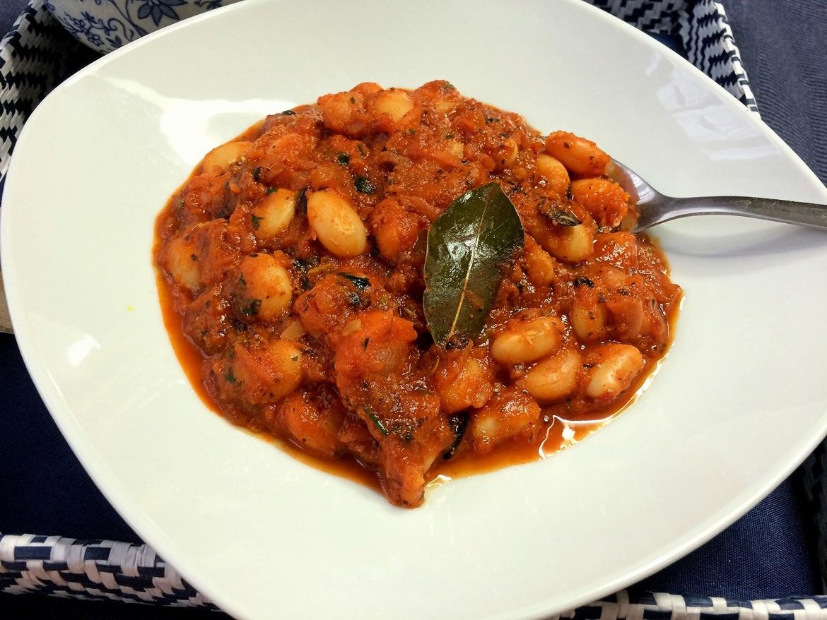 Fasolka w Sosie Pomidorowym z Płatkami Drożdżowymi fot. 1