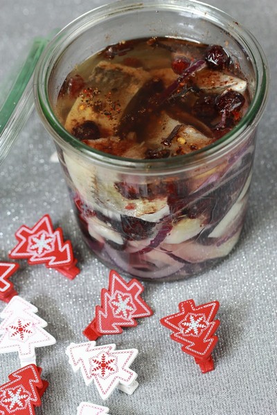 Śledź z Żurawiną w przyprawach korzennych fot 2