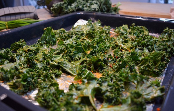 Chipsy z&nbsp;jarmużu, just food therapy, Poradnia dietetyczna, dietetyk kliniczny Justyna Lenda fot 3