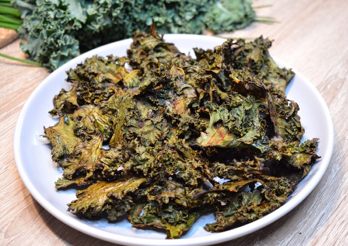 Chipsy z jarmużu, just food therapy, Poradnia dietetyczna, dietetyk kliniczny Justyna Lenda fot 1