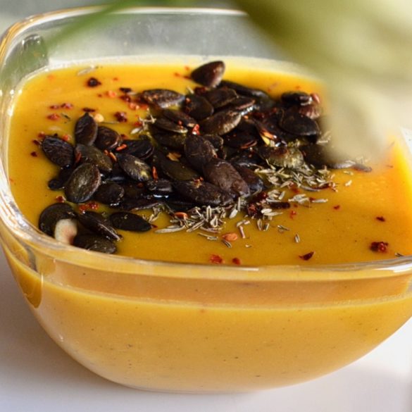 Orzechowa zupa krem z&nbsp;dyni, dietetyk kliniczny online Justyna Krzemińska (Lenda), Poradnia dietetyczna online Just Food Therapy. Fot 1