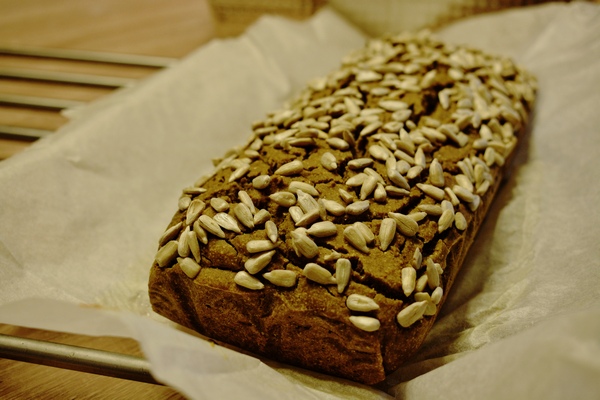 Bezglutenowy chleb wegański, Justyna Krzemińska (Lenda), dietetyk kliniczny online, Just Food Therapy, poradnia dietetyczna fot 2