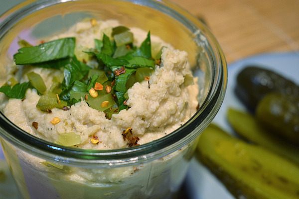 Wegański&nbsp;smalczyk z fasoli. Poradnia dietetyczna online, Just Food Therapy. dietetyk kliniczny Justyna Krzemińska (Lenda) fot. 2